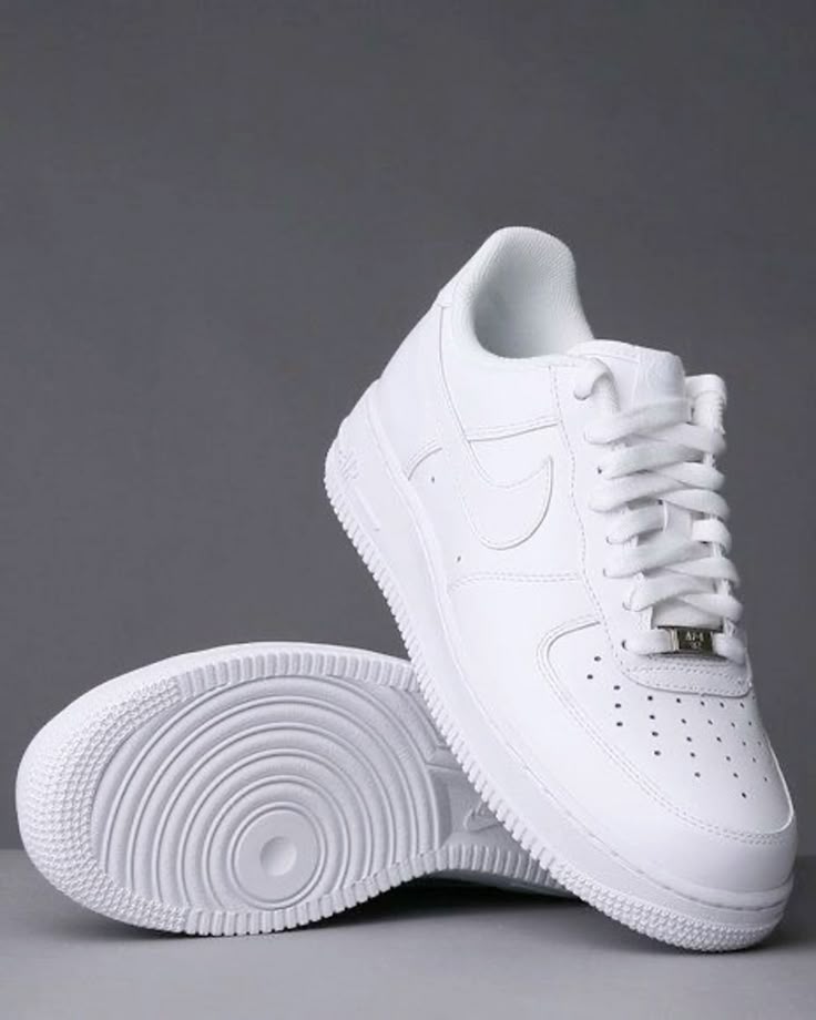 Nike Air Force 1 '07 Triple White