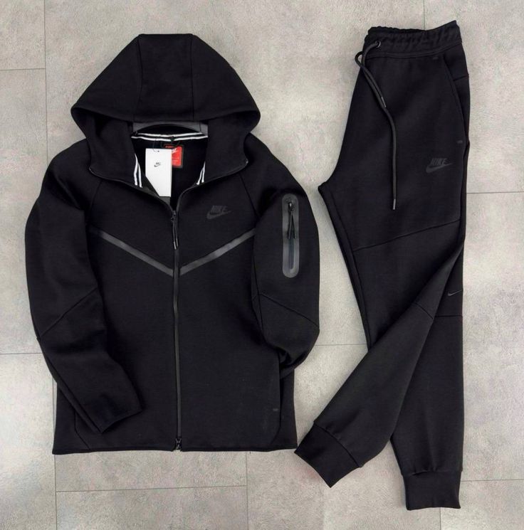 Nike Tech